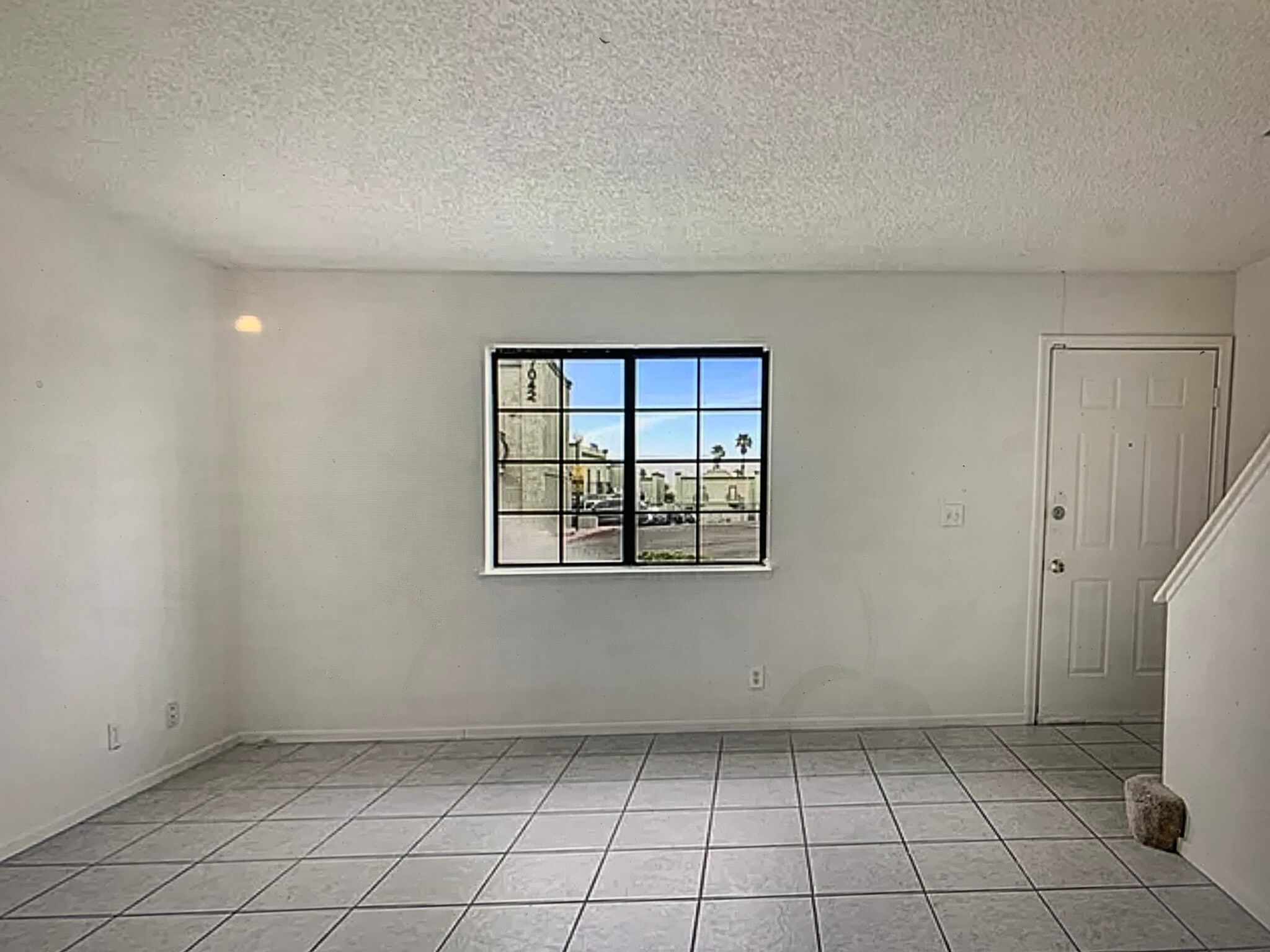 Living area - 7095 Burcot Ave