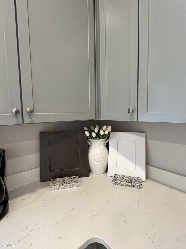 Building Photo - 2 br, 2.5 bath House - 3704 S Mebane St