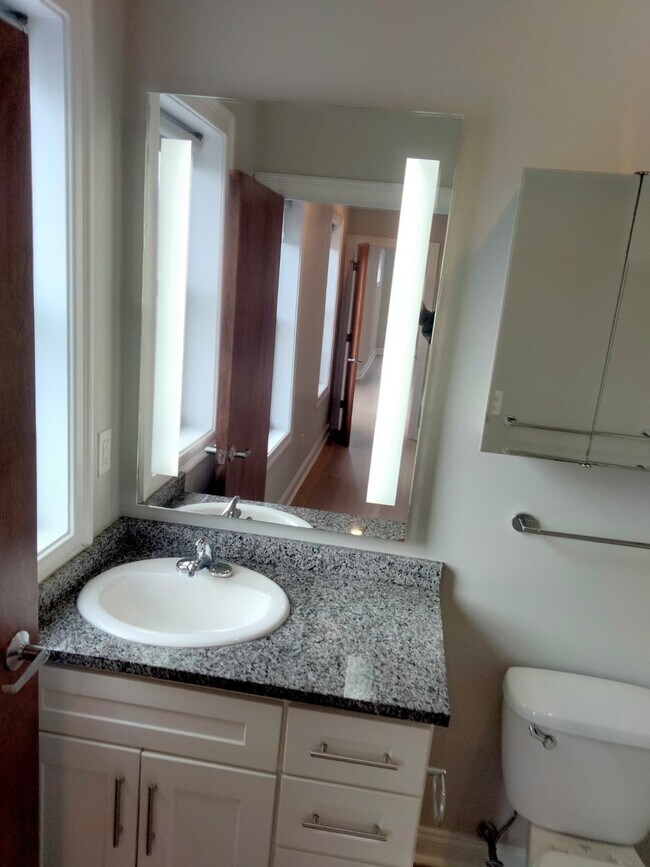 Building Photo - 47 Imlay St