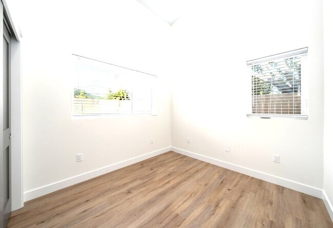 Building Photo - 133-135 Foothill Blvd