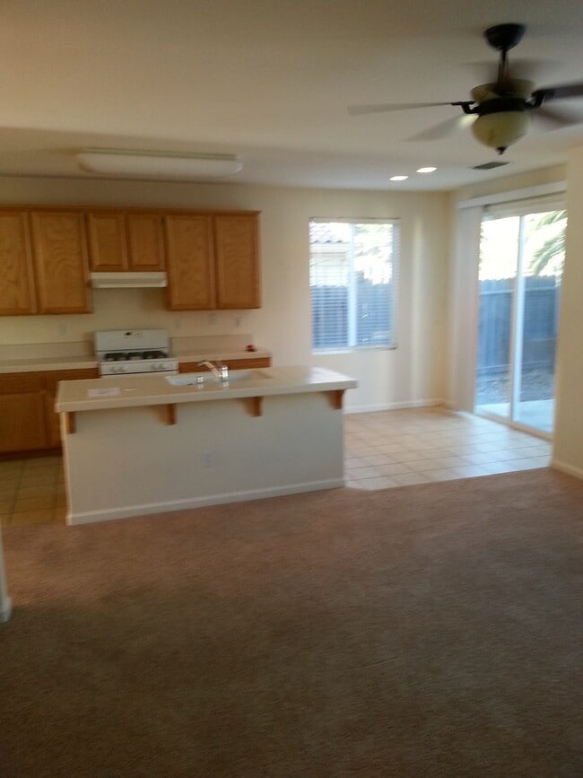 Building Photo - 10087 Tuzza Ct