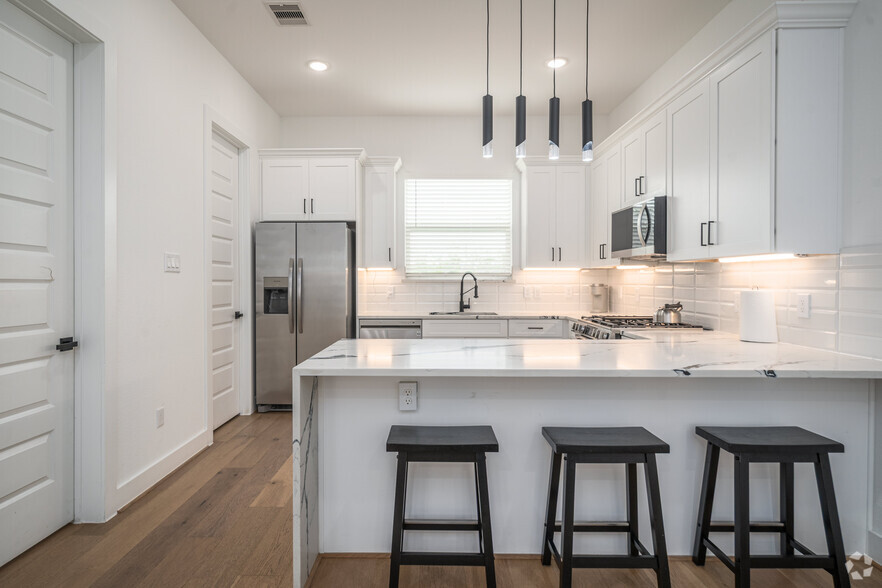 Primary Photo - Thornton Homes