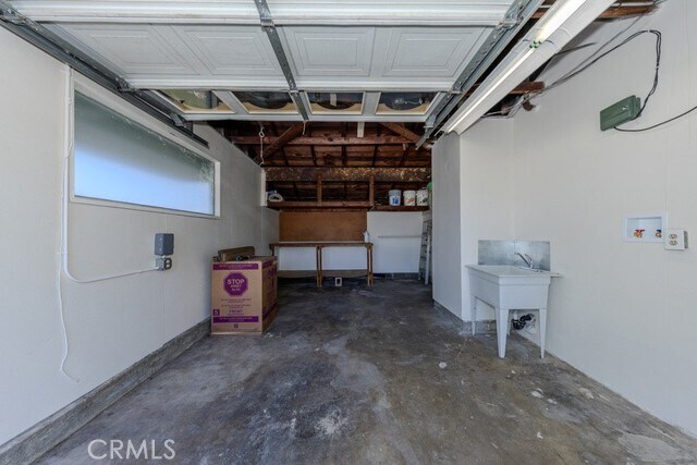 Building Photo - 10606 Harvest Ave