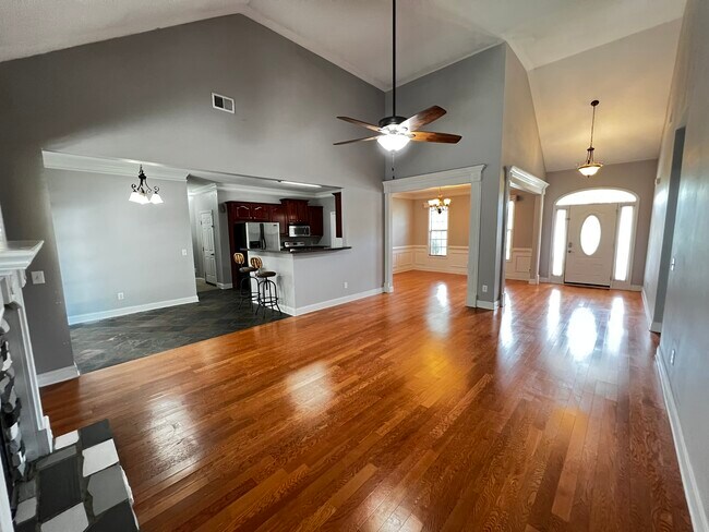 Building Photo - 451 Moriah Ln