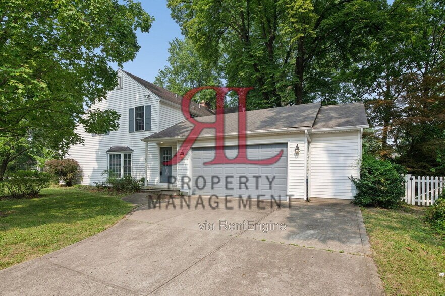 Building Photo - 85 Eastmoor Blvd
