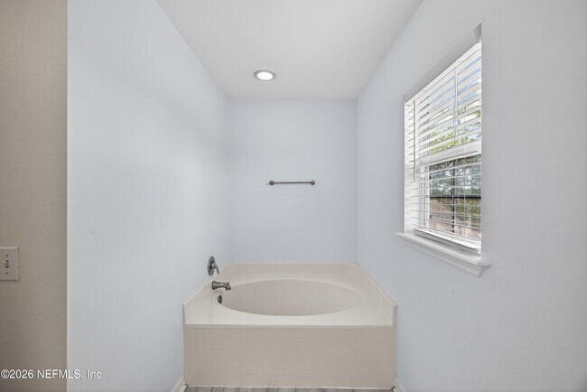 Building Photo - 7379 Edenfield Park Rd