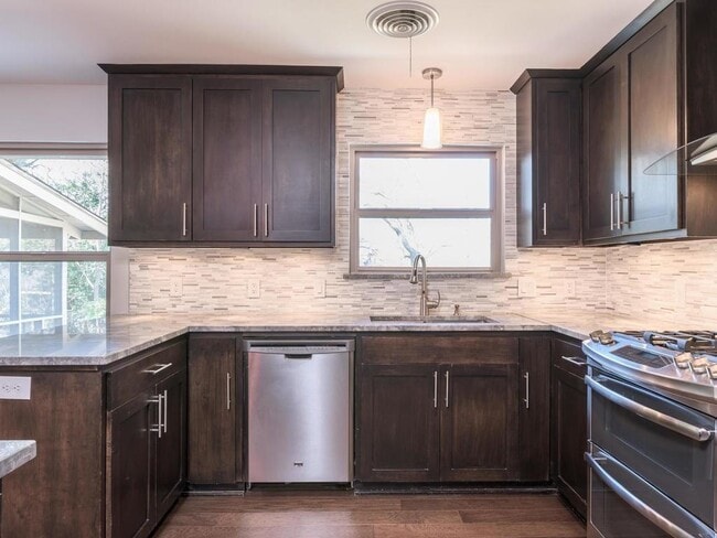 Building Photo - 5102 Plumas Ln