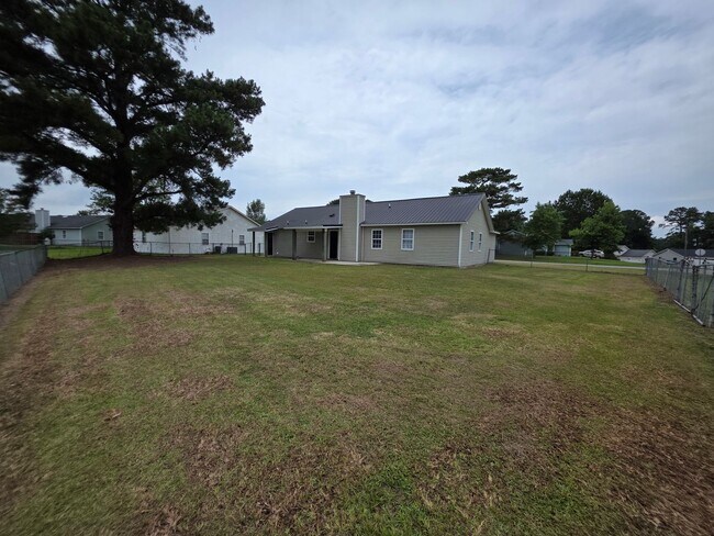 Building Photo - 144 Horse Shoe Bend
