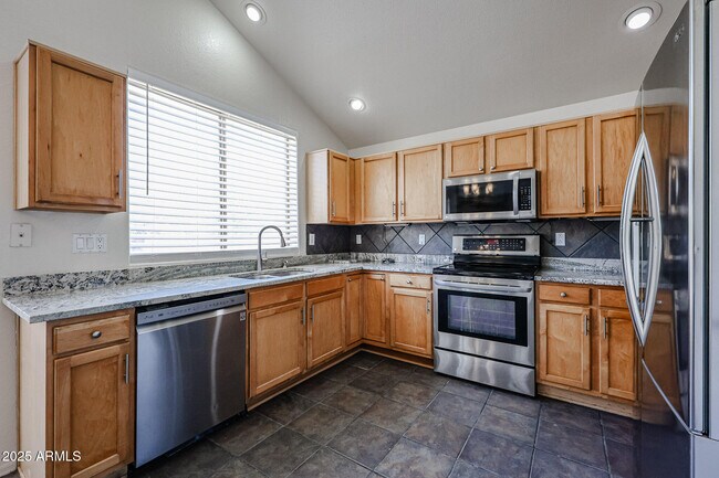 Building Photo - 2568 E Santa Rosa Dr