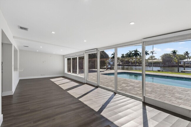 Building Photo - 122 Arlington Pl