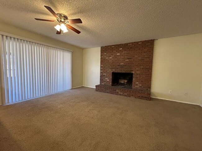 Building Photo - 1932 E Loyola Dr