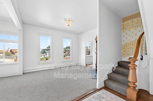 Building Photo - 225 Central Ave