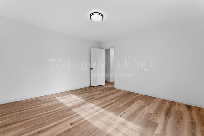 Building Photo - 45 Lincoln St