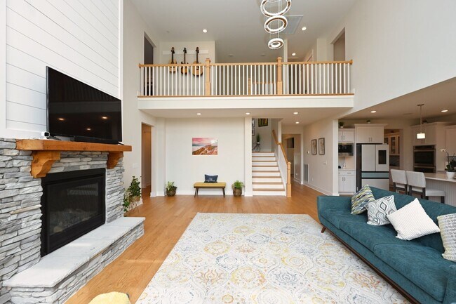 Building Photo - **EXECUTIVE 2022-BUILT HOME IN WILLIAMSON ...
