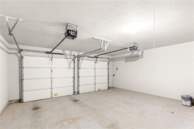 Building Photo - 1811 Grebe Dr