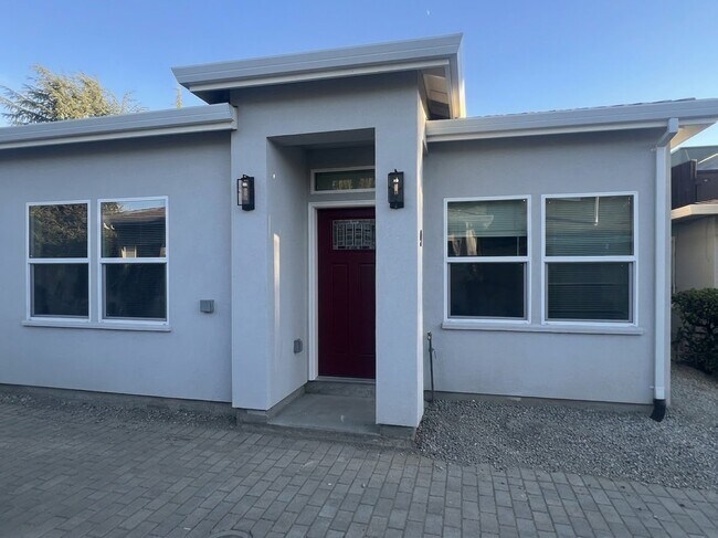 Building Photo - 4368 Railroad Ave