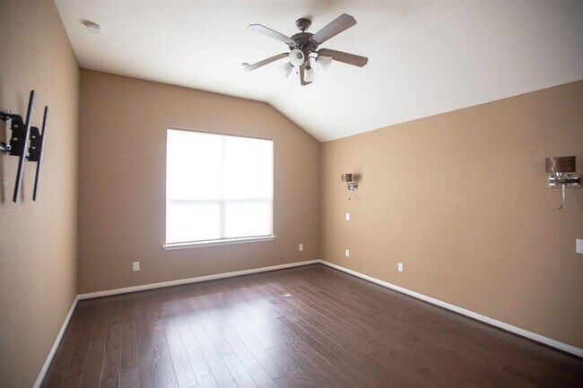 Building Photo - 5755 Slate Valley Ct