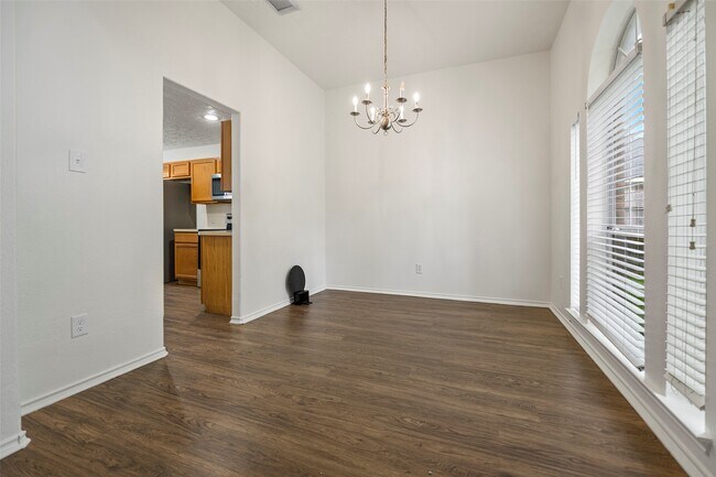 Building Photo - 18401 Sunrise Oaks Ct