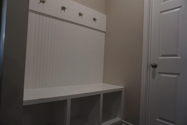 Building Photo - 1610 Alborada Dr.