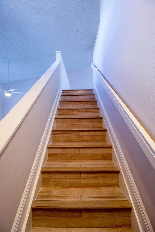 Building Photo - 2358 NW 37th Ave