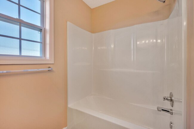 Building Photo - Perfect Family Layout with Office & Large Fenced Backyard | $500 Move-In Incentive for 4/1/26 Mov...