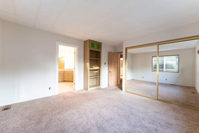 Building Photo - 11811 SE 184th St