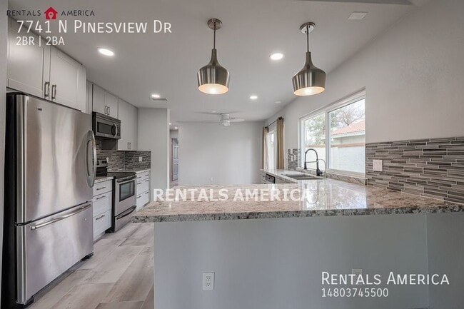 Building Photo - Resort Style Living