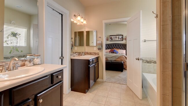 Building Photo - 5 Bedroom Ranch Home on North End