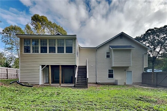 Building Photo - 3408 Spinnaker Way