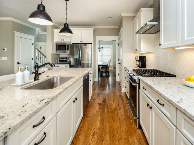 Building Photo - 27 Slippery Rock Dr