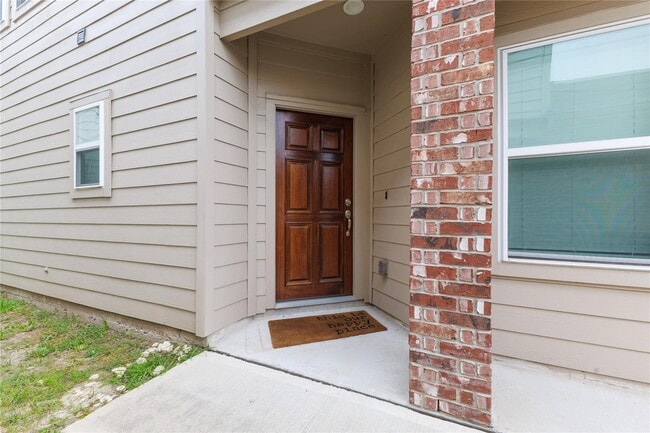 Building Photo - 11413 Hackmatack Way