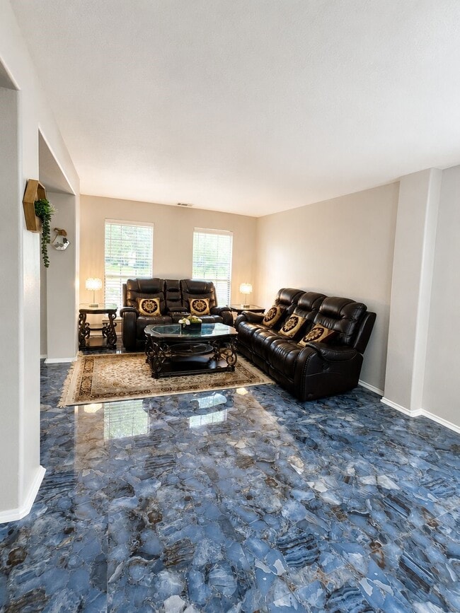 Building Photo - 16126 Flatridge Ct