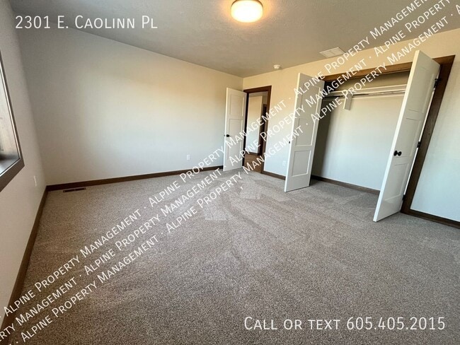 Building Photo - 2301 Caolinn Pl
