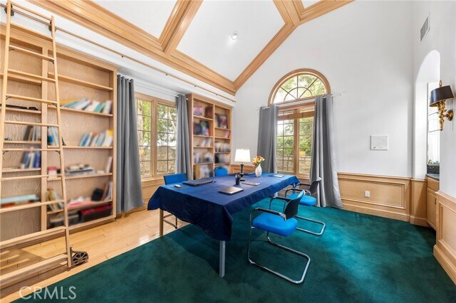 Building Photo - 779 Coral Tree Way