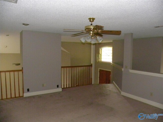 Building Photo - 101 Emerald Ln