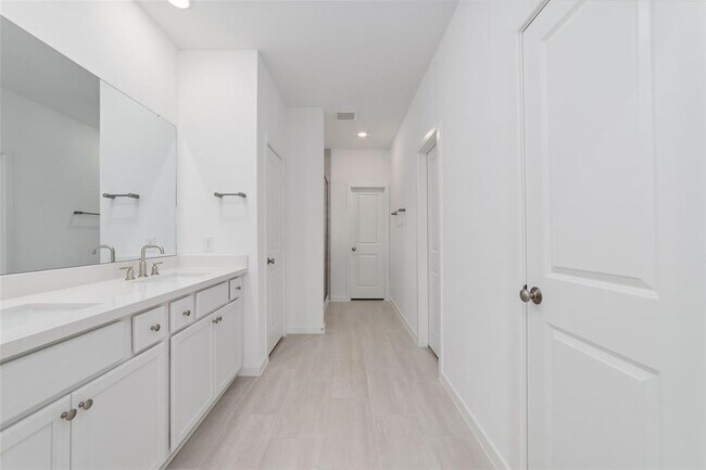 Building Photo - 21650 Lampeter River Ln