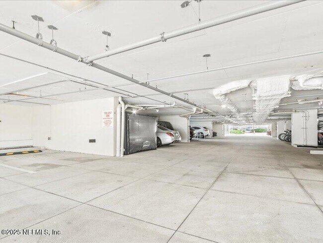 Building Photo - 1415 1st St N