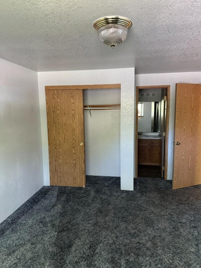 Building Photo - 300 Shafer Ln