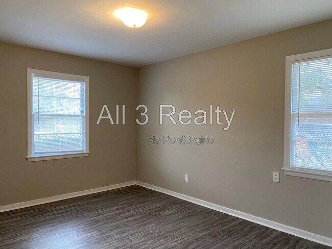 Building Photo - 3719 Bridlewood Dr