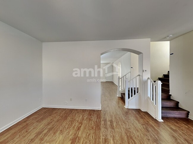 Building Photo - 1720 S Valle Verde