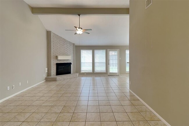 Building Photo - 8514 Greenleaf Lake Dr
