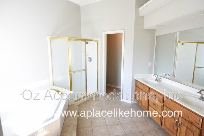 Building Photo - 14697 S Gallery St