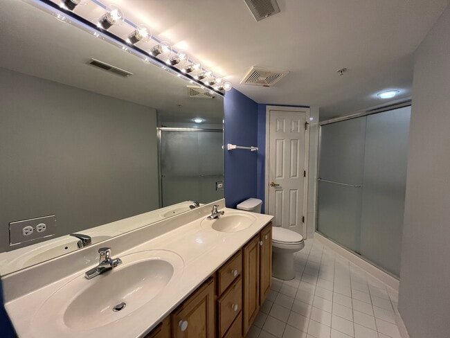 Building Photo - 11 S Wille St