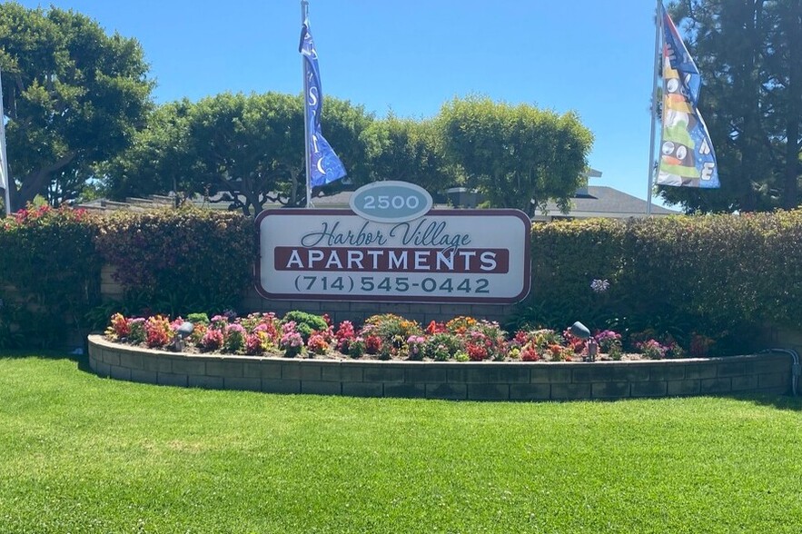 Entrance - Harbor Village Apartments