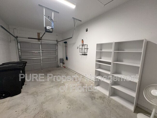 Building Photo - 13831 SW 33rd Terrace