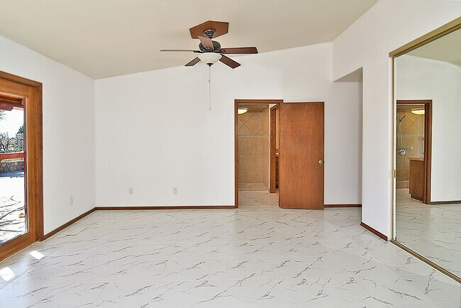 Building Photo - 6621 Vista Hermosa