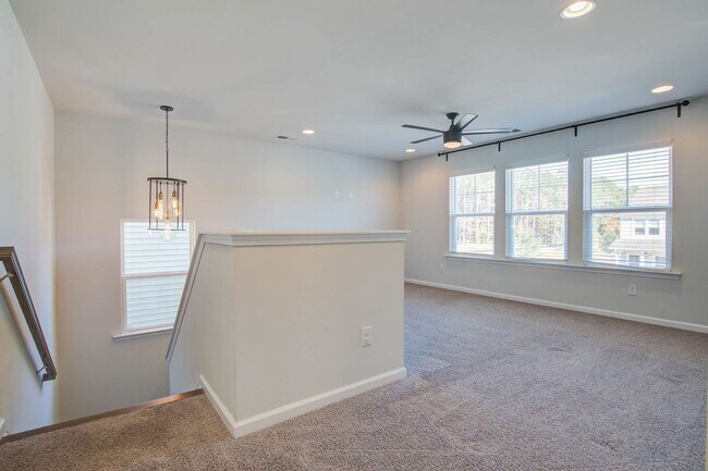 Building Photo - 1507 Dawn Mist Wy