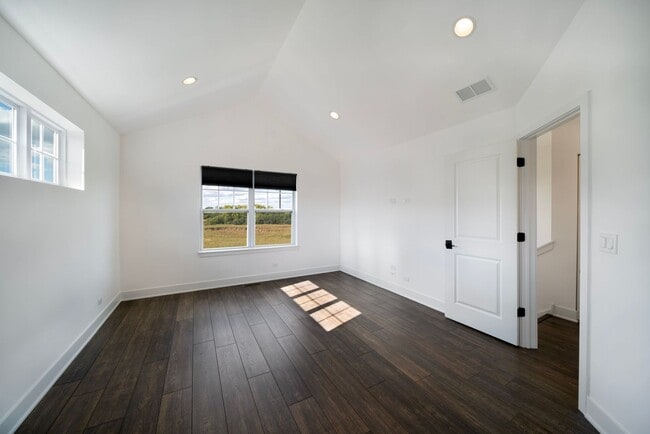 Building Photo - 322 Timberleaf Cir