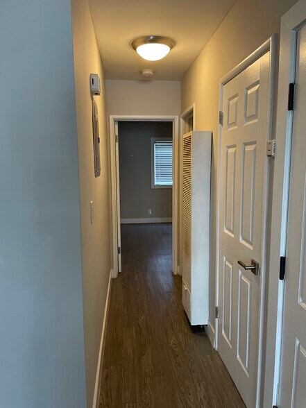 Building Photo - 806 Esplanade