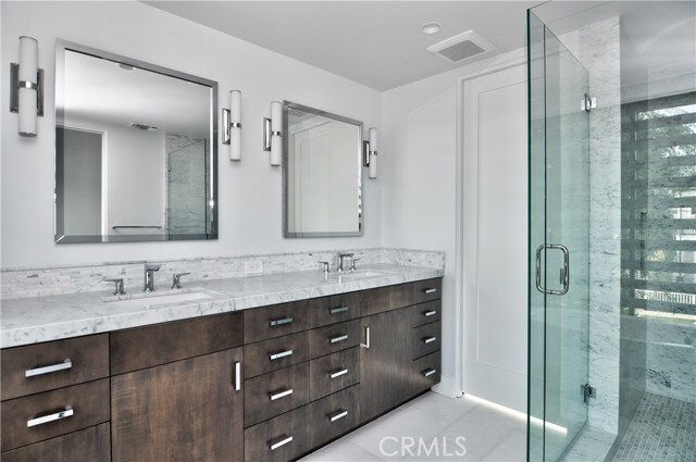 Building Photo - 621 Narcissus Ave